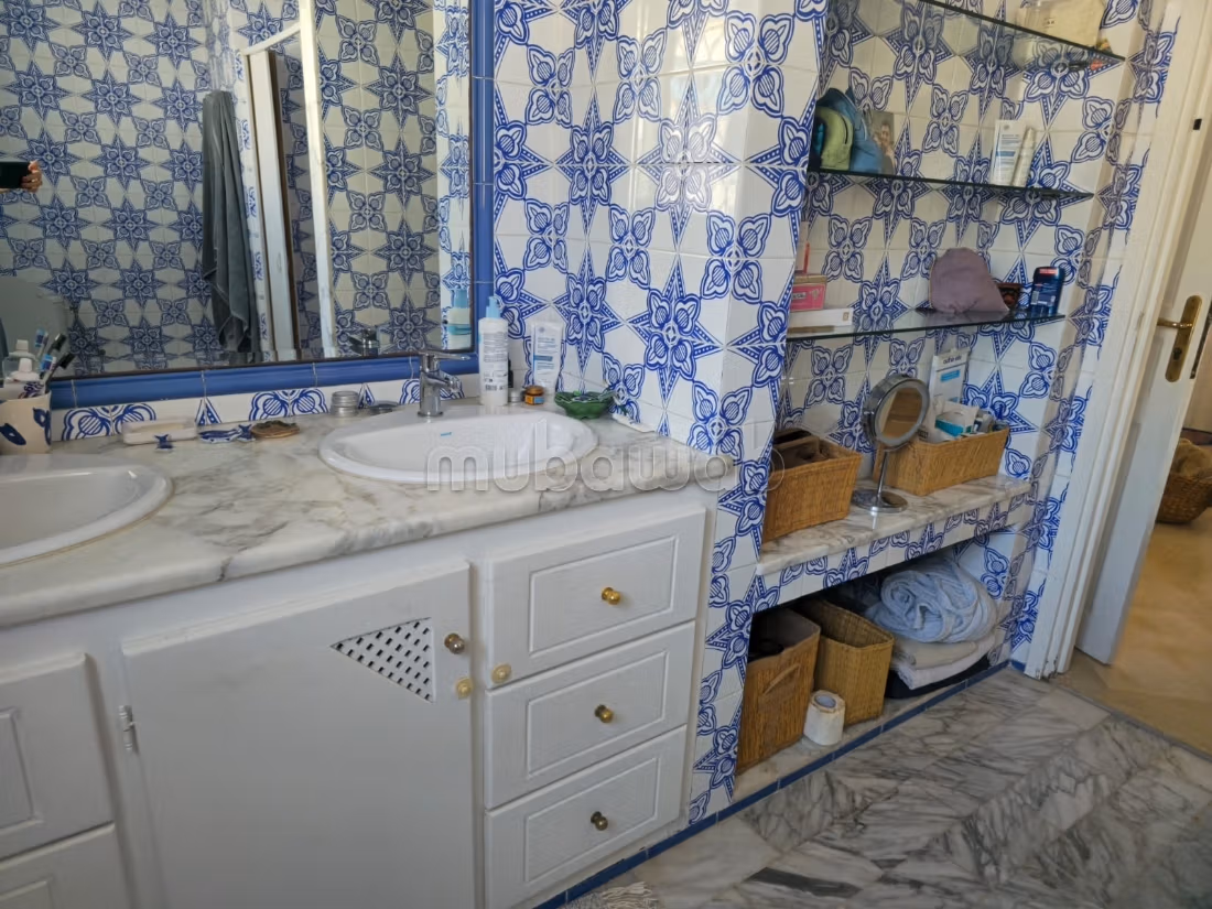 A louer villa avec piscine à la marsa