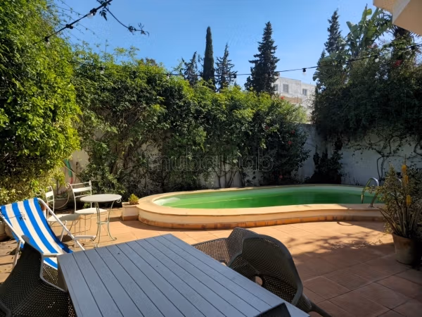 A louer villa avec piscine à la marsa
