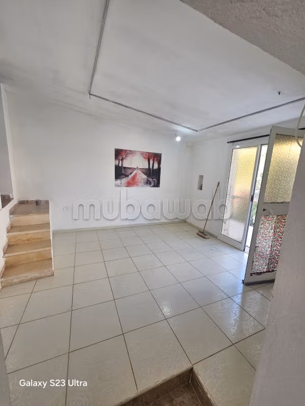 À louer un studio à Ain Zaghouan Nord