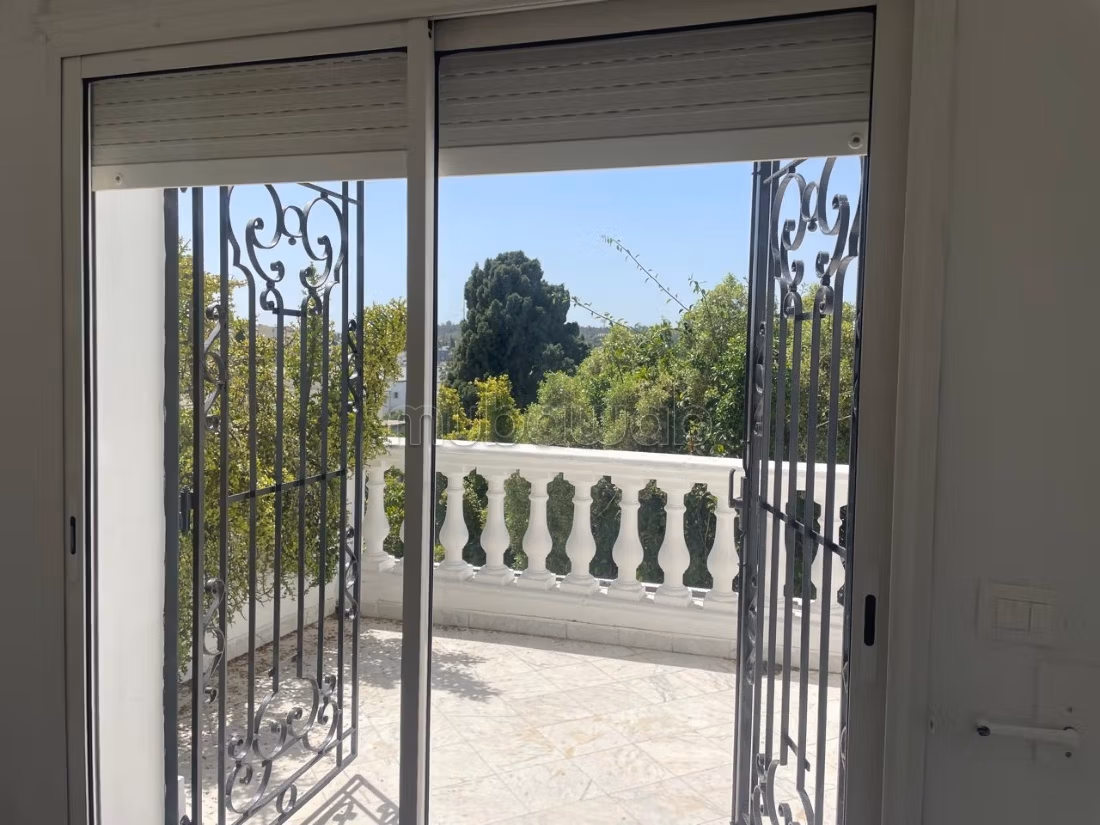 Location villa avec piscine a el menzah 1