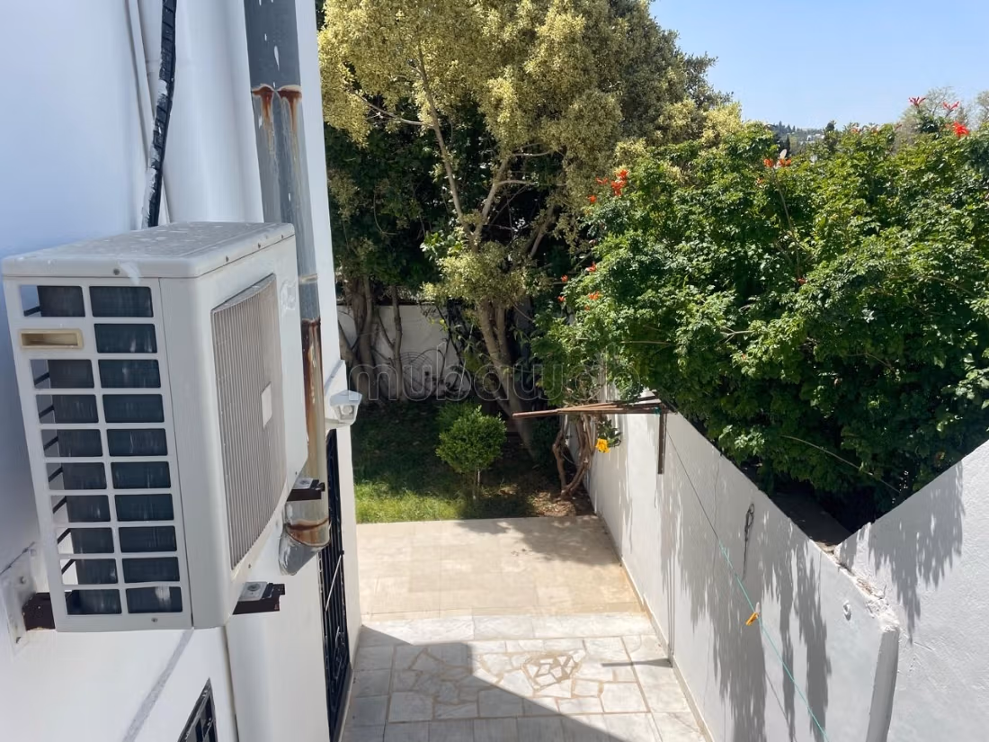 Location villa avec piscine a el menzah 1