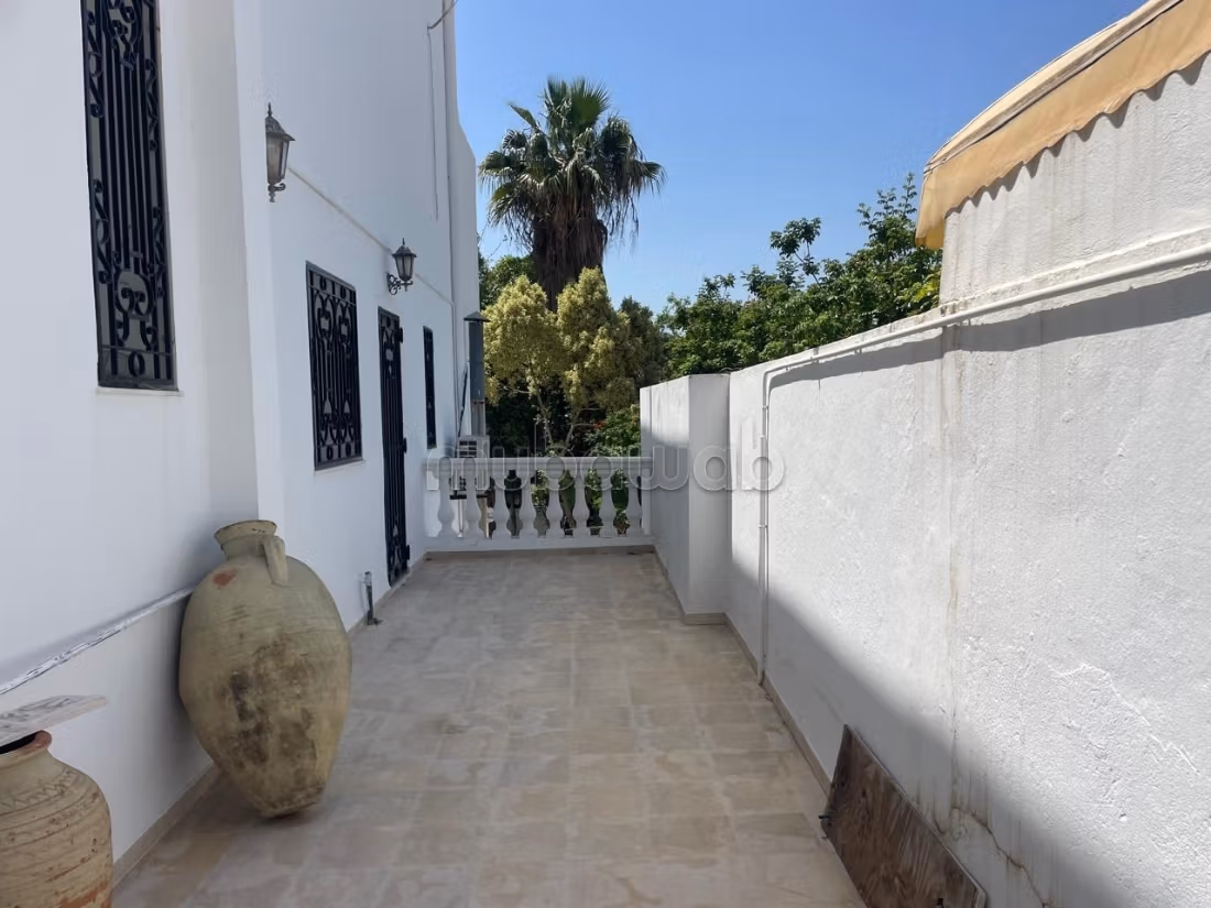 Location villa avec piscine a el menzah 1