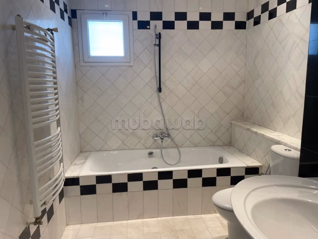 Location villa avec piscine a el menzah 1
