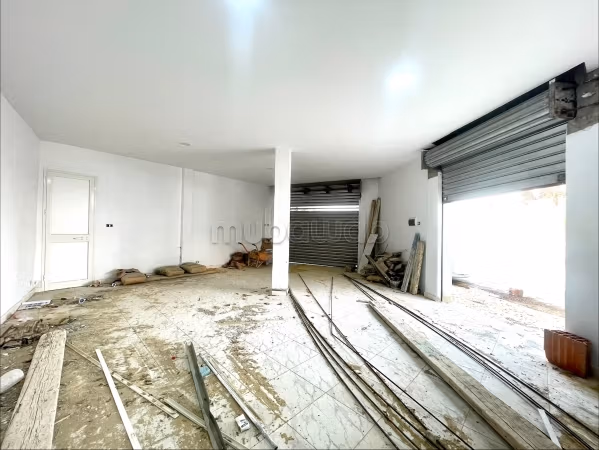 Negozio commerciale di 70m², La Kasba