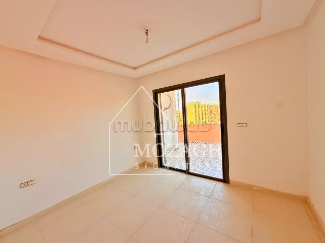 Bel appartement 2 chambres sur résidence piscine — 2
