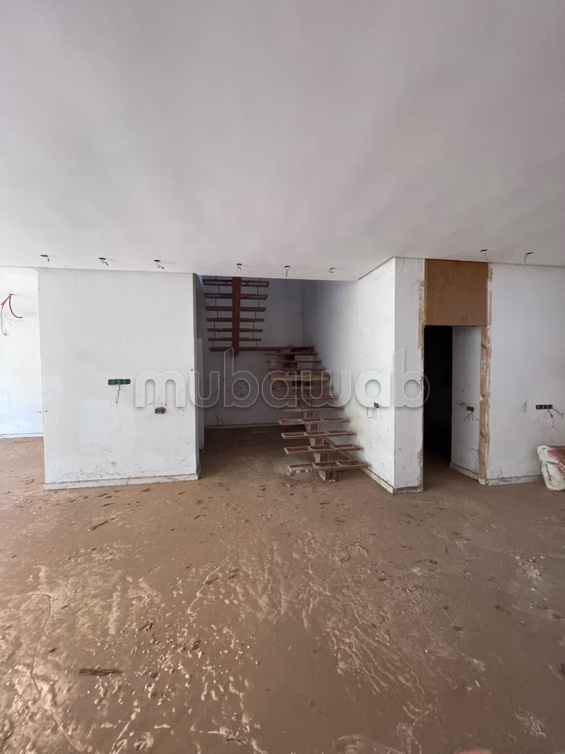 Magnifique villa presque finie à vendre Bouskoura