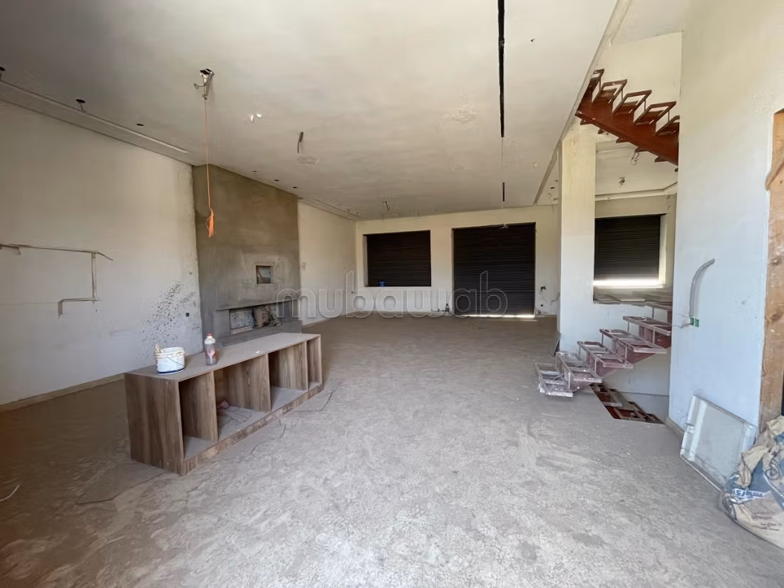 Magnifique villa presque finie à vendre Bouskoura