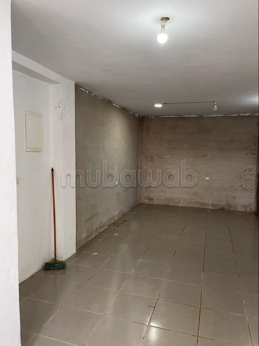 Piccolo appartamento  negozio  Lacafe a Sidi Allal El Bahraoui