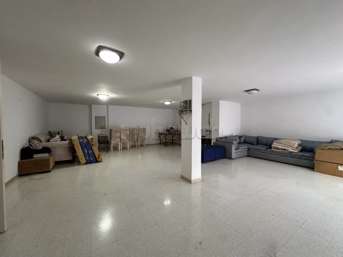 A vendre une villa S6 à Ennasr 2