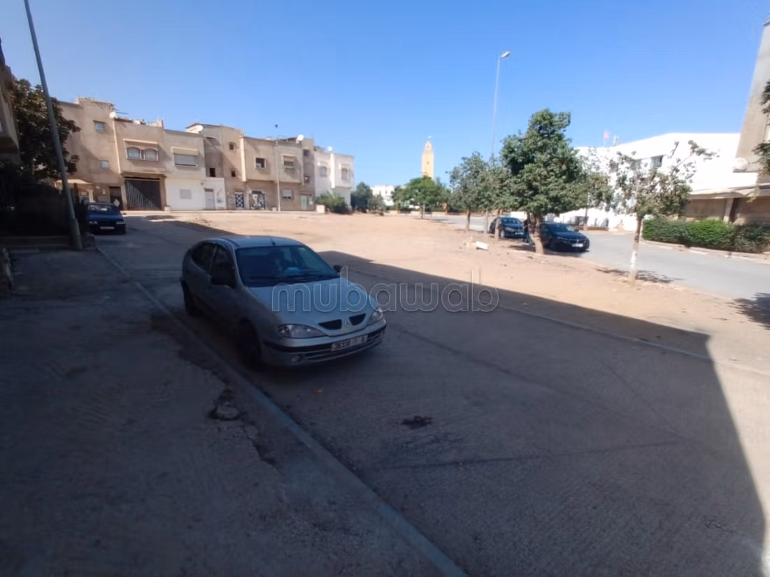 Commercial plot crèche for sale 405m2 R2