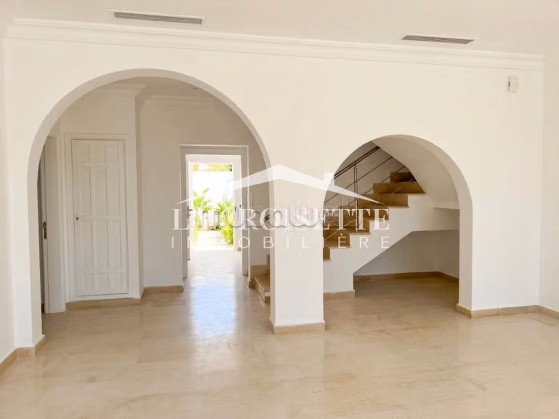 Duplex s3 avec piscine à Gammarth