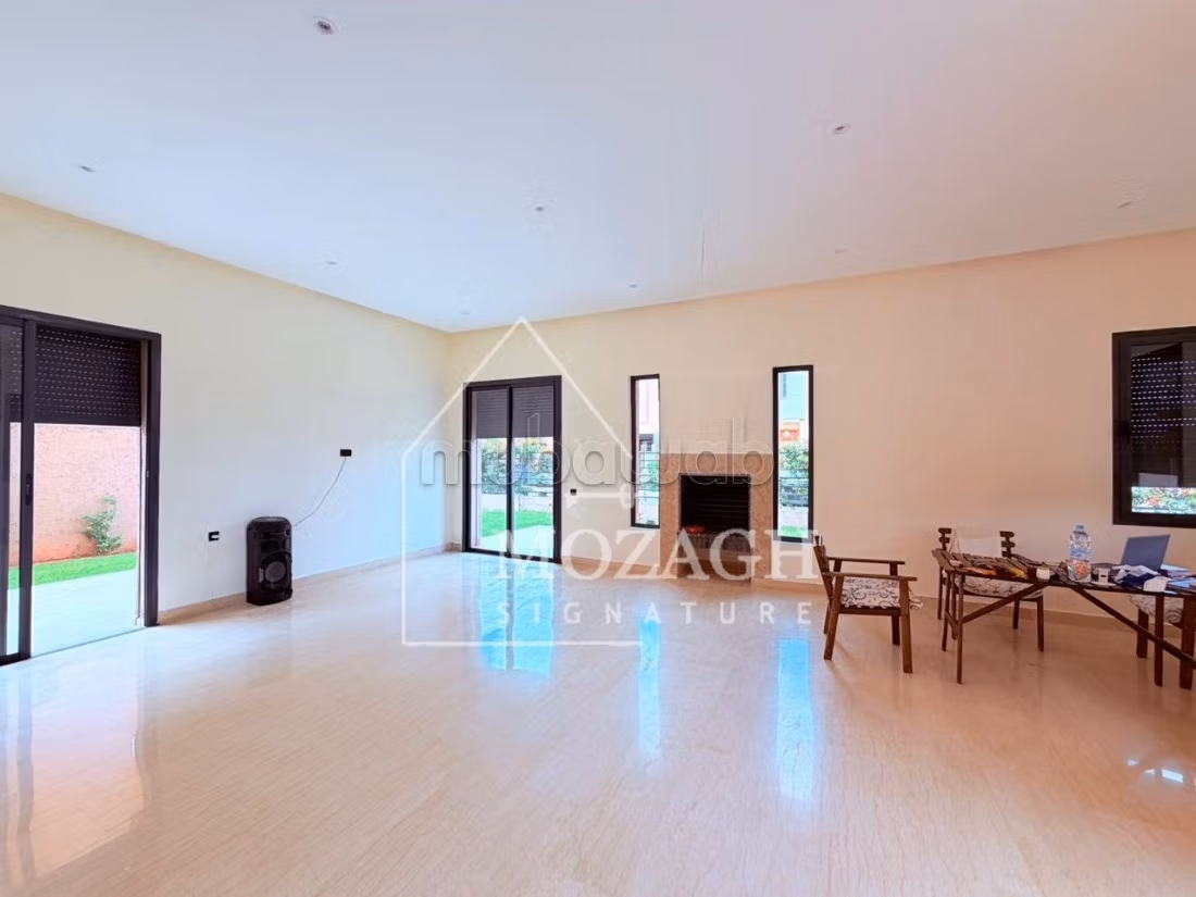 Magnifica villa con 4 camere a Targa