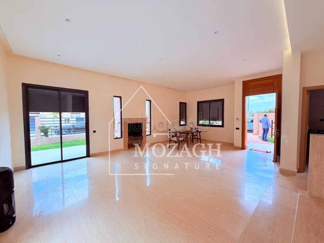 Magnifica villa con 4 camere a Targa