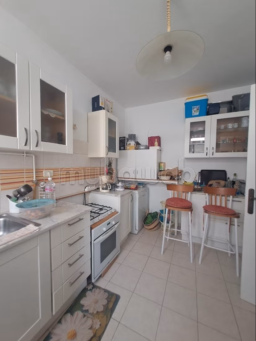 Appartement en location à Cité Du Stade. Climatisation