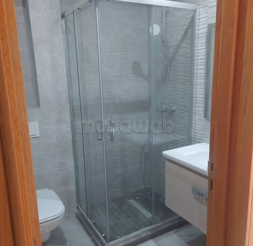 Appartement à vendre à Hay Salam. 
1 Pièce. Cuisine entièrement équipée — 2