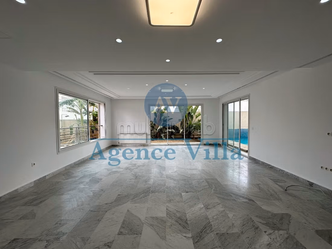 Duplex a Marsa S5 con piscina