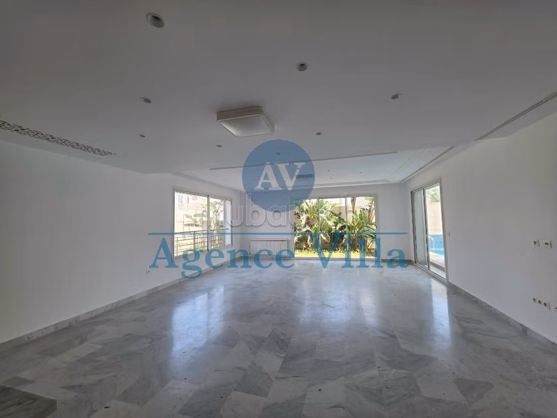 Duplex a Marsa S5 con piscina