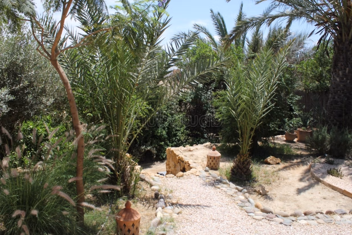 Superbe riad en zone agricole