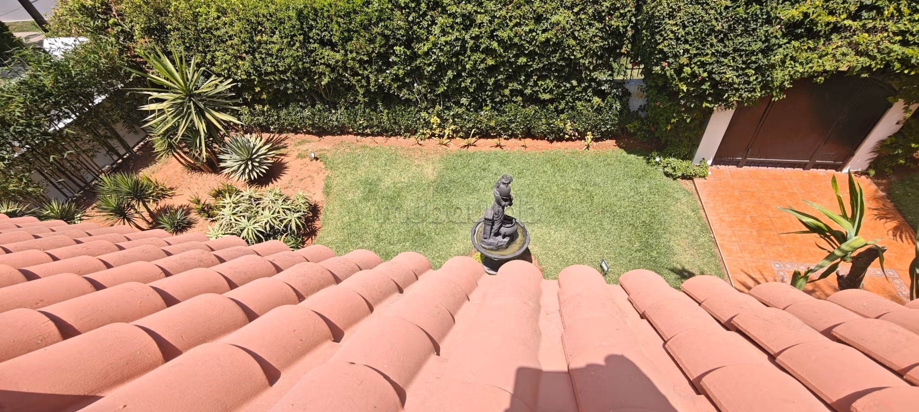 Villa 5 suites vide à louer – Souissi Rabat