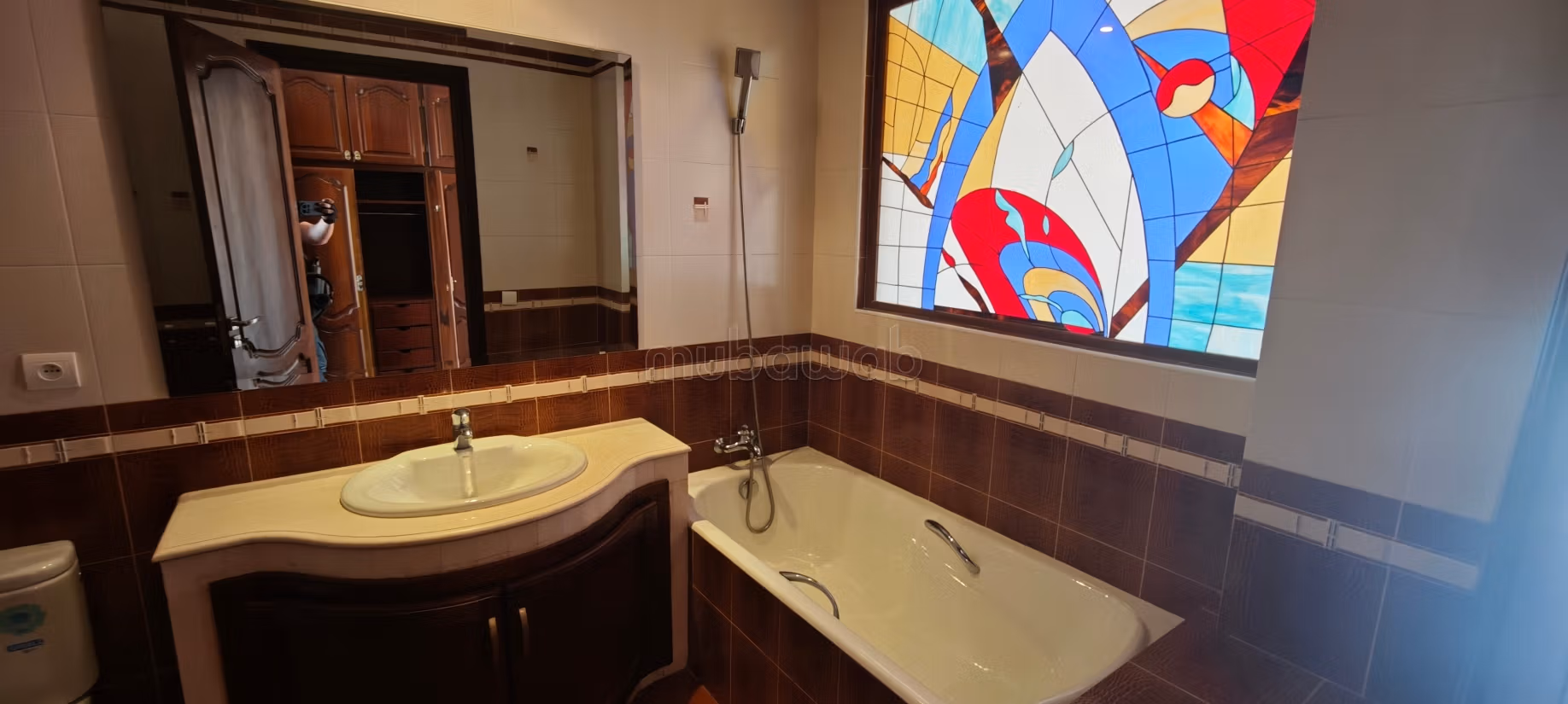 Villa 5 suites vide à louer – Souissi Rabat