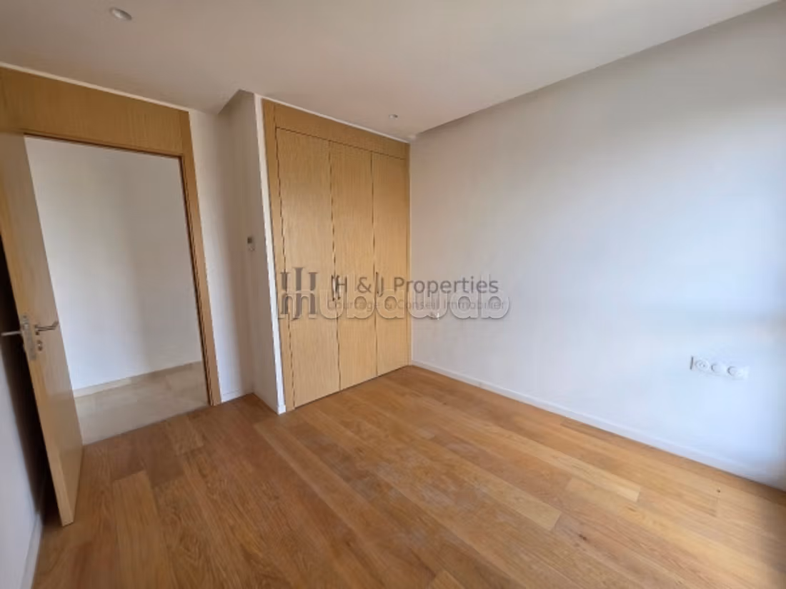 Appartement t4 de 186m² – 3 chambres – grande terr — 4