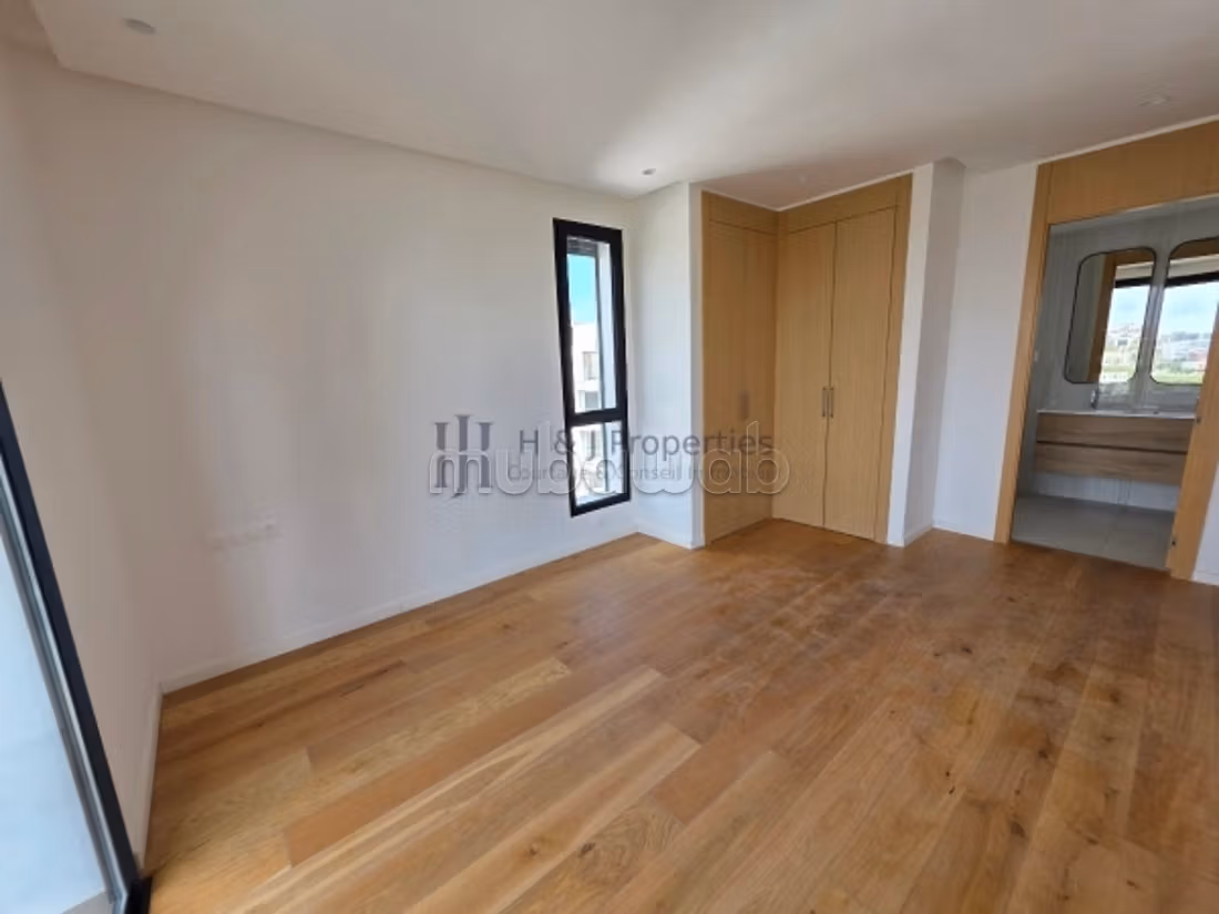 Appartement t4 de 186m² – 3 chambres – grande terr — 3