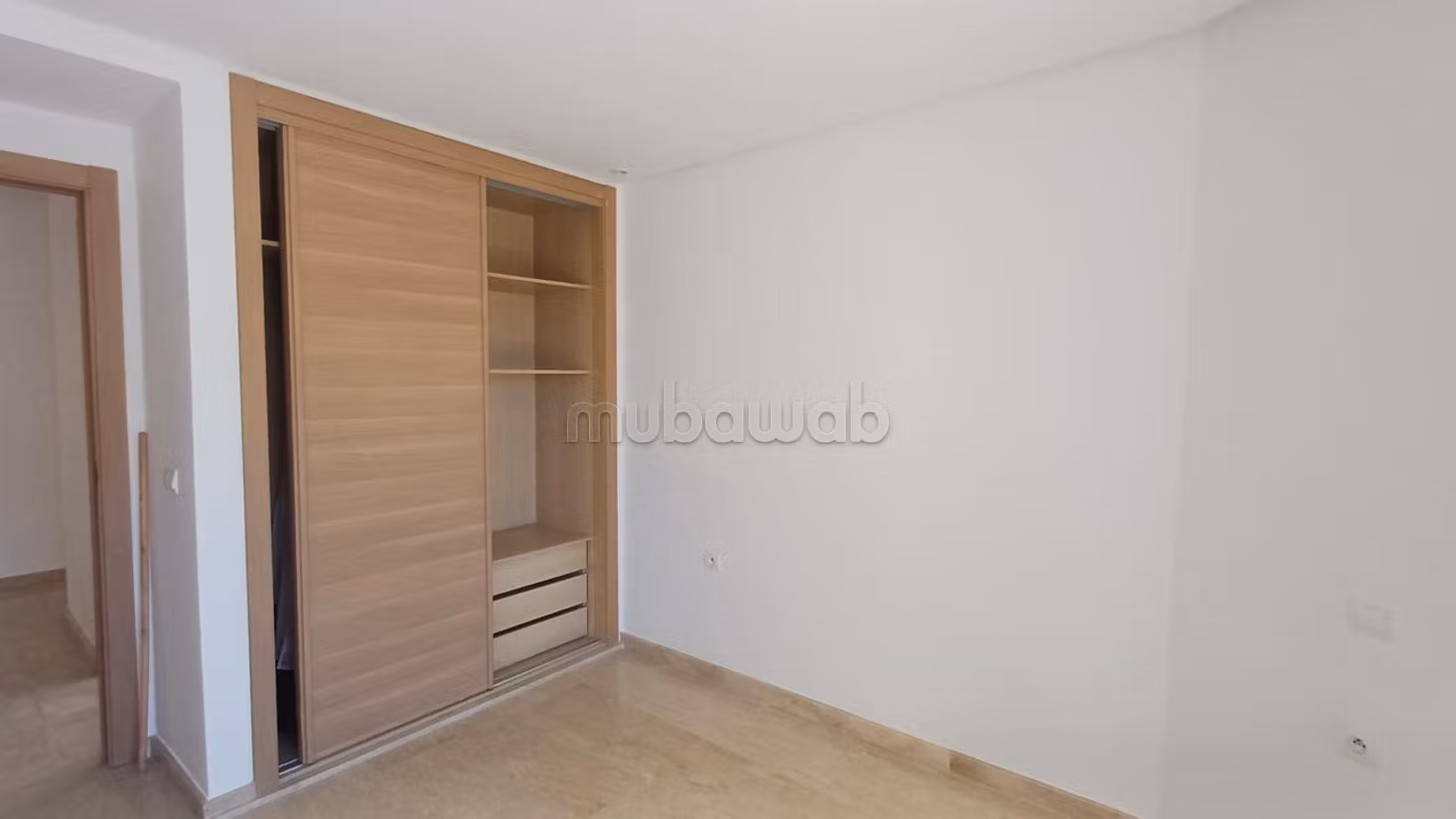Apartment for rent empty