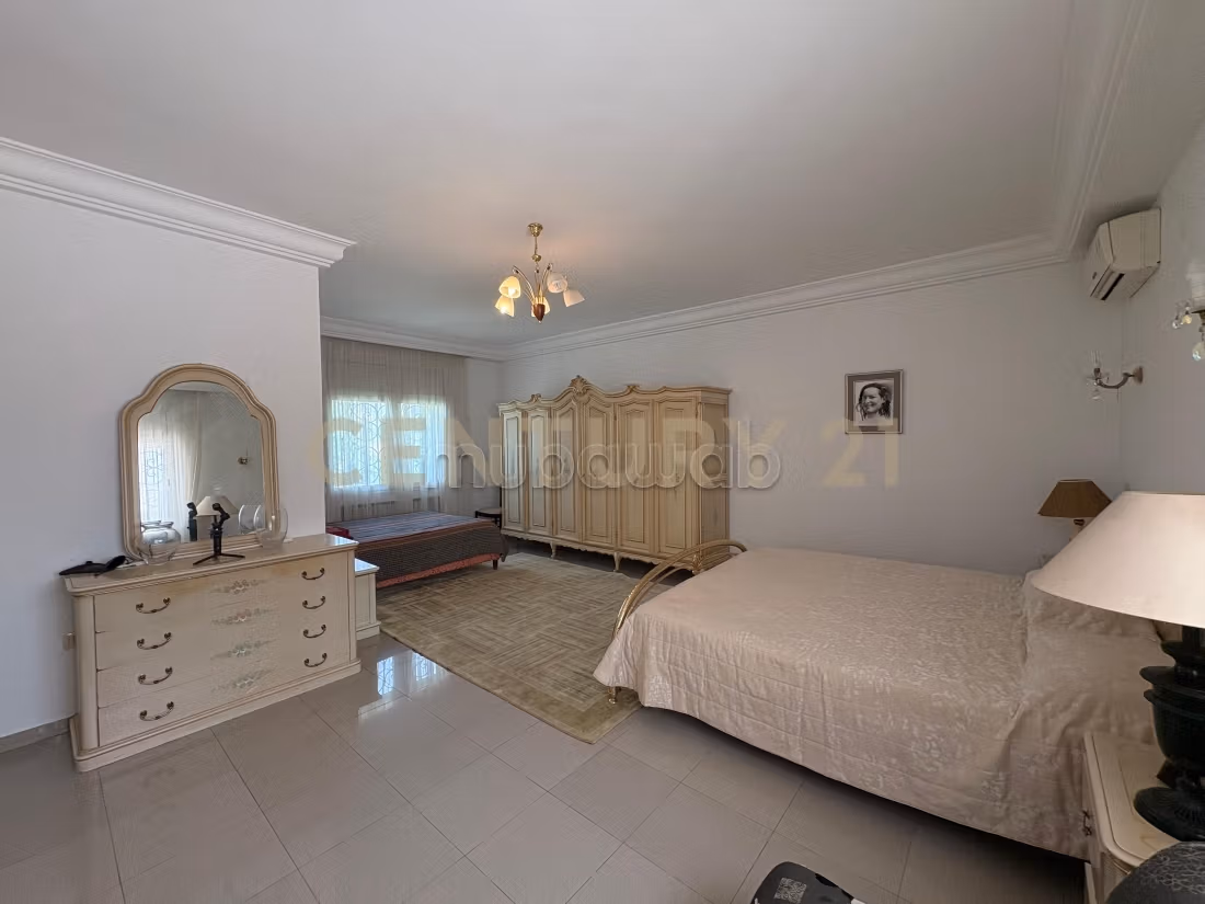 Una Villa a La Soukra in Vendita
