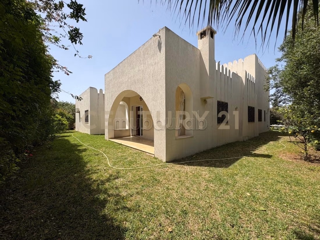 Una Villa a La Soukra in Vendita