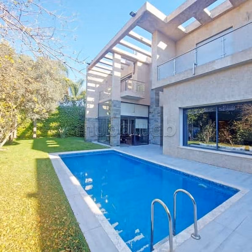 Villa à Vendre de 570.0 m² à Bouskoura,
Bouskoura