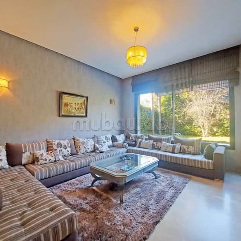 Villa à Vendre de 570.0 m² à Bouskoura,
Bouskoura