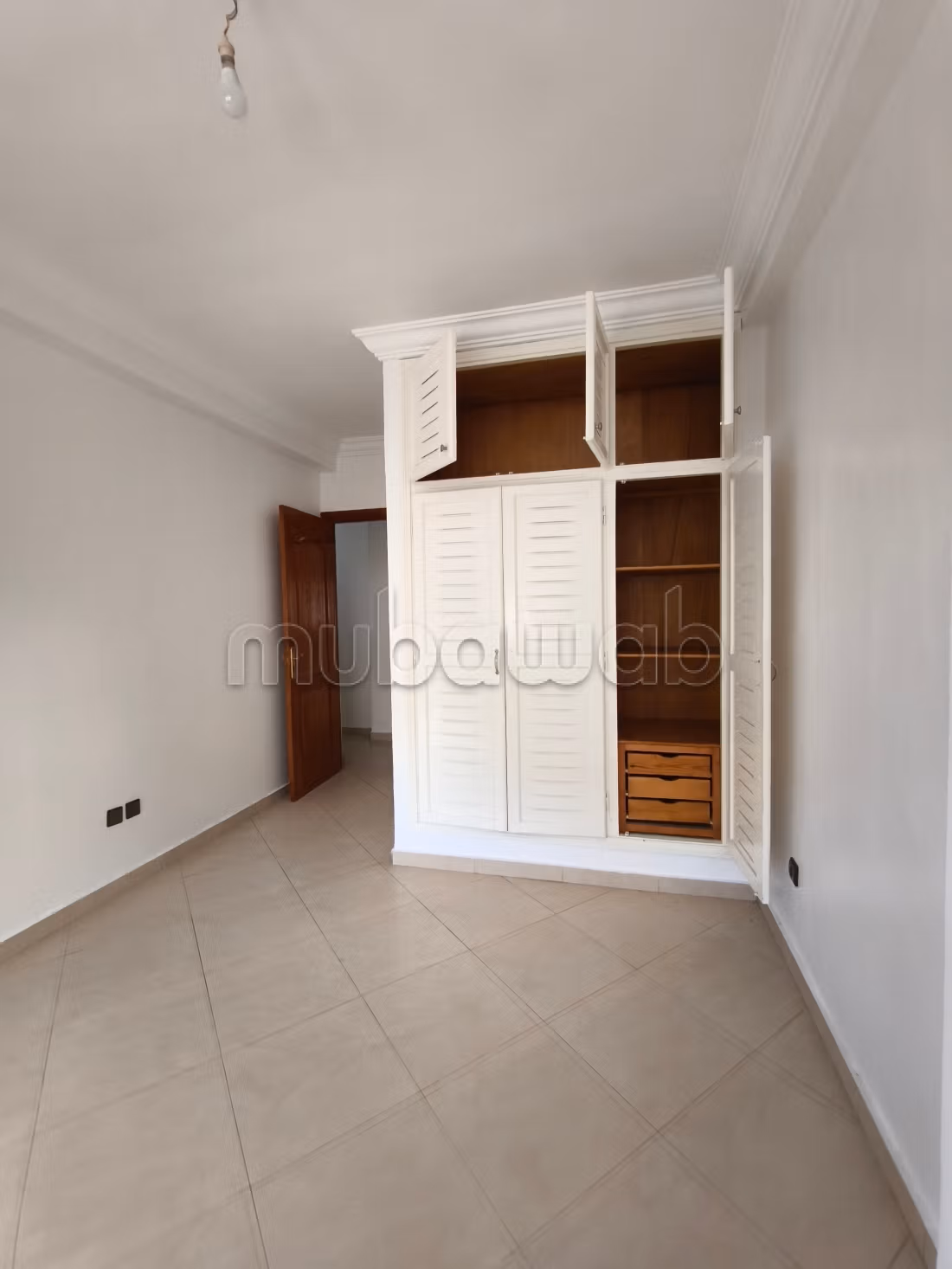 Appartamento in vendita. 2 camere. Posto auto e terrazzo