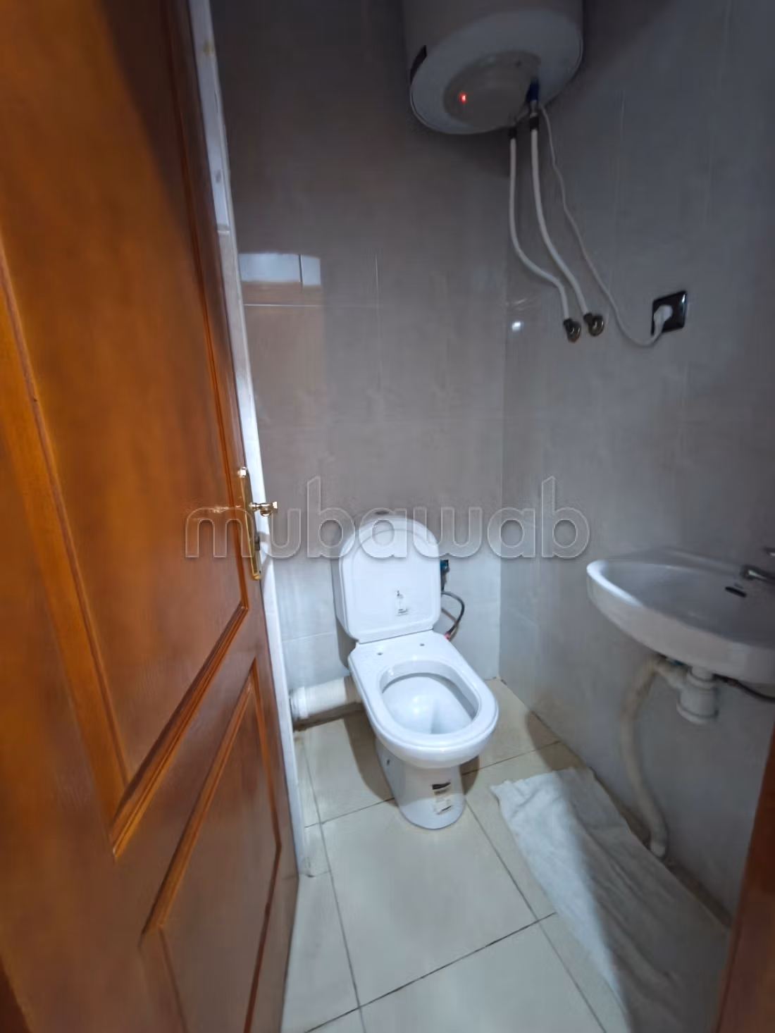Appartamento in vendita. 2 camere. Posto auto e terrazzo