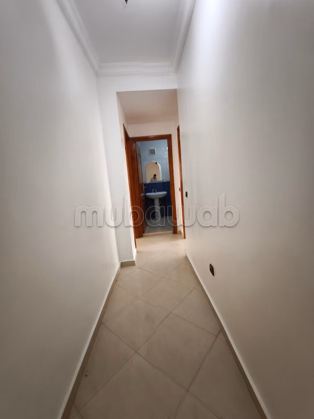 Appartamento in vendita. 2 camere. Posto auto e terrazzo