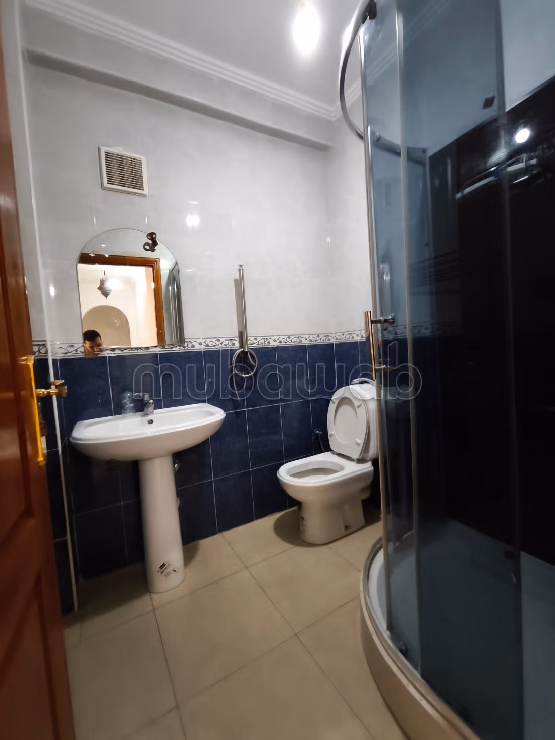 Appartamento in vendita. 2 camere. Posto auto e terrazzo