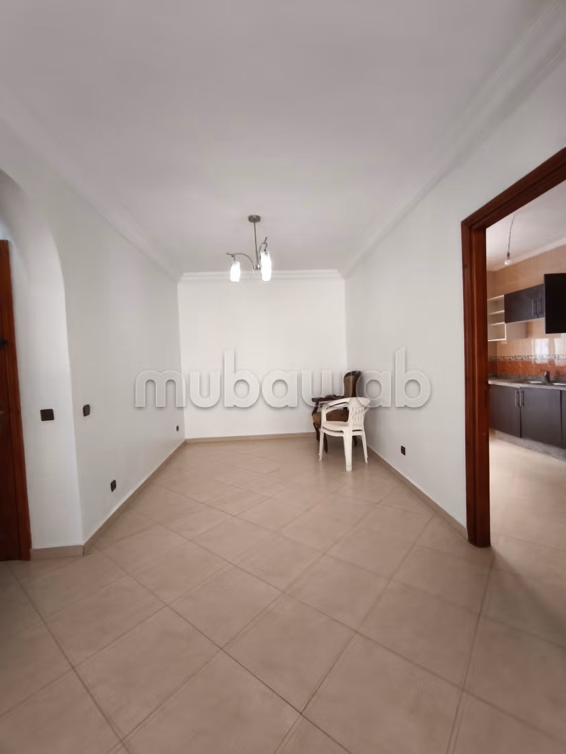 Appartamento in vendita. 2 camere. Posto auto e terrazzo