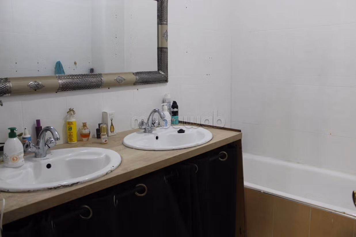 Etage de villa a Louer quartier Riad Salam