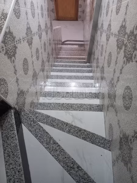 Great apartment for rent in Centre ville. Surface area 100 m². Reinforced door and secured residence