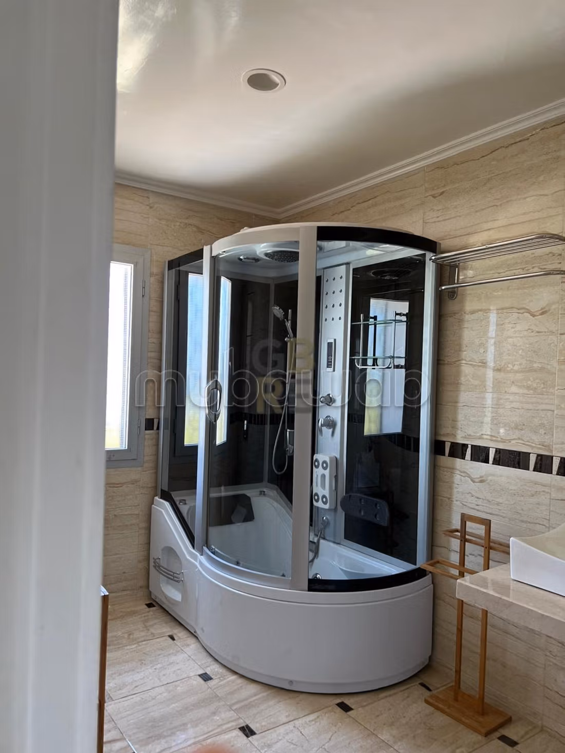 Très belle Villa meublée avec piscine en location à Hay Riad