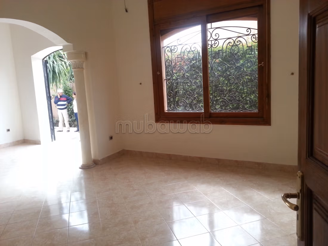 Villa de standing à Targa – 550 m² con piscina