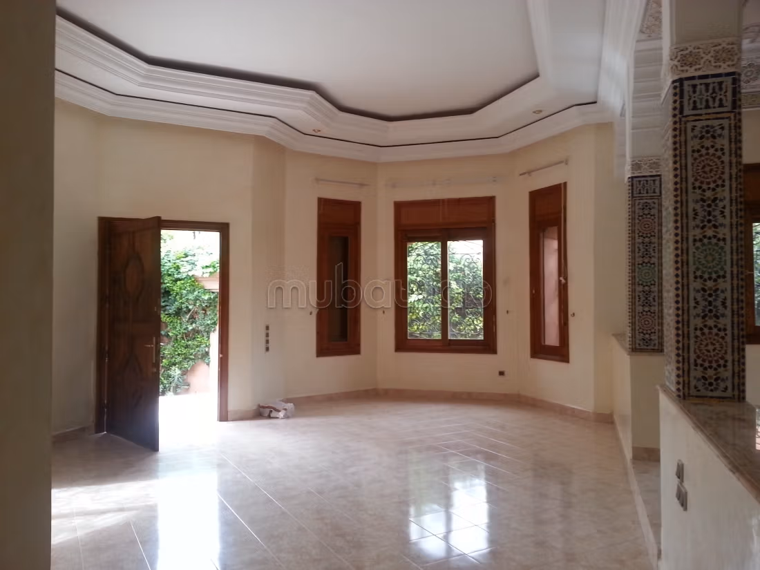 Villa de standing à Targa – 550 m² con piscina