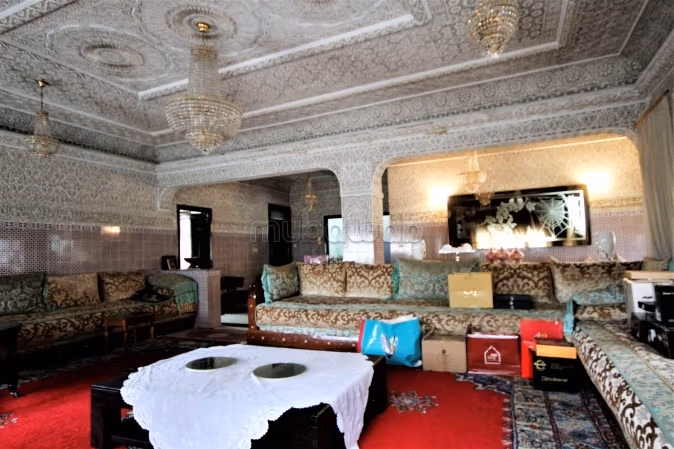 Appart 2 caractere 208 m² par bd rachidi calme