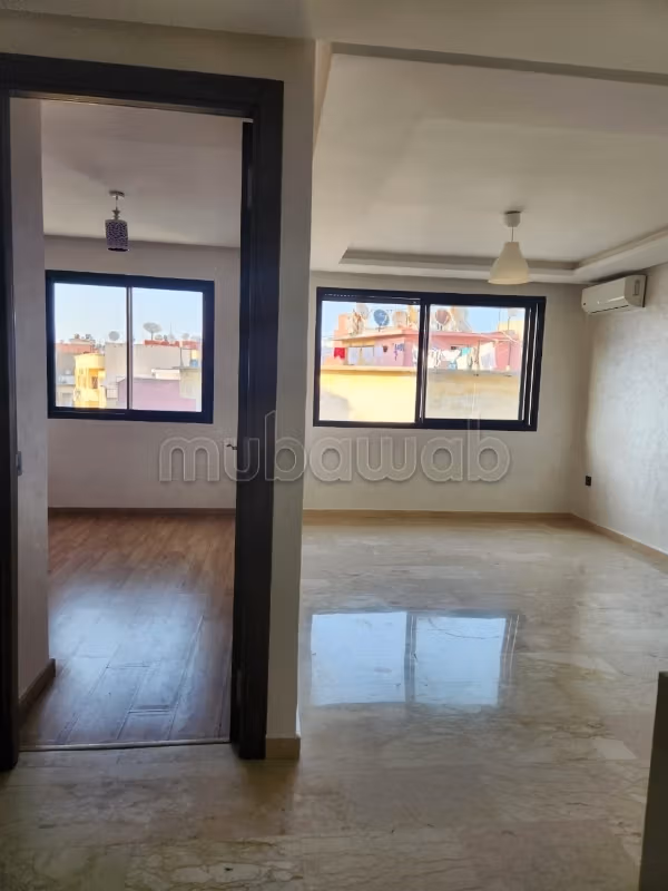 Bureau Neuf lue 64m2 à Quartier Palmier 
Ss Vis Vis
