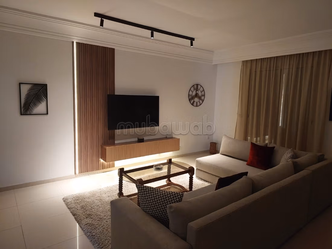 Louez cet appartement à Palmier. 4 grandes pièces. Meublé — 2