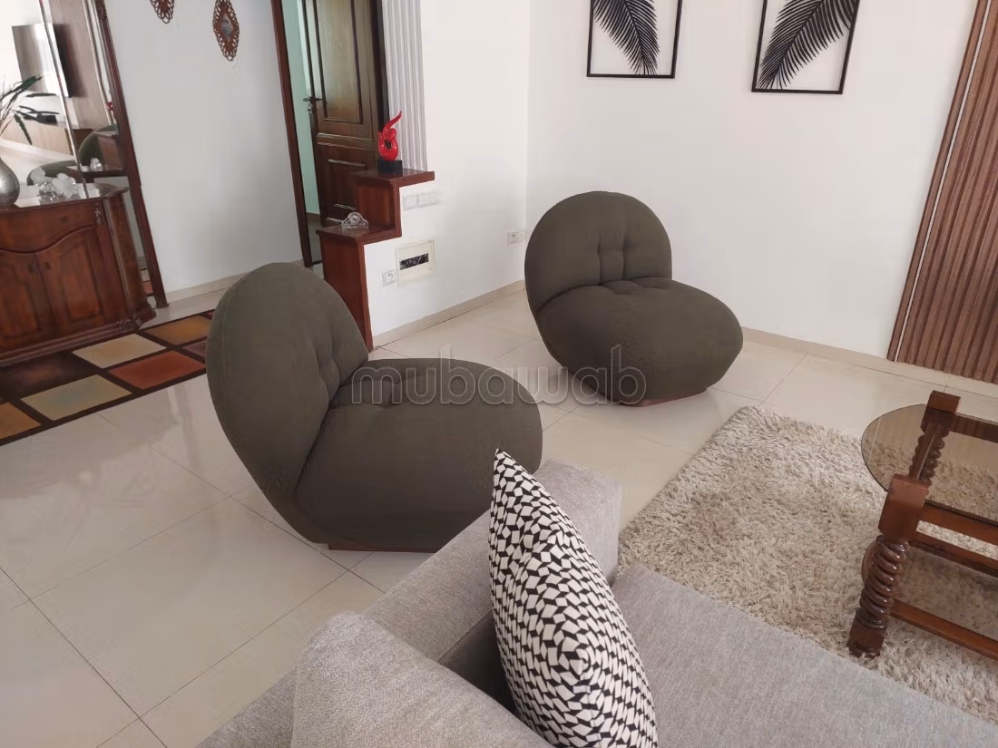 Louez cet appartement à Palmier. 4 grandes pièces. Meublé — 4