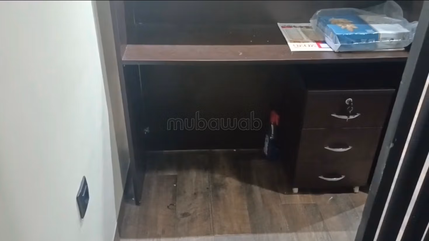 Local commercial en vente à Oulfa. Surface de 18m2 1étage et cave 26m2. Sécurisé 24/24