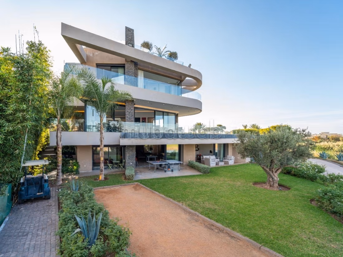 Contemporary villa with private pool