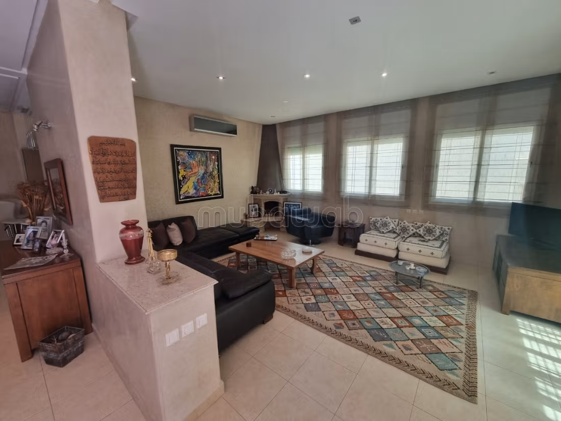 Somptueuse maison à vendre à Hay Dakhla. 3 pièces. Antenne parabolique et sécurité