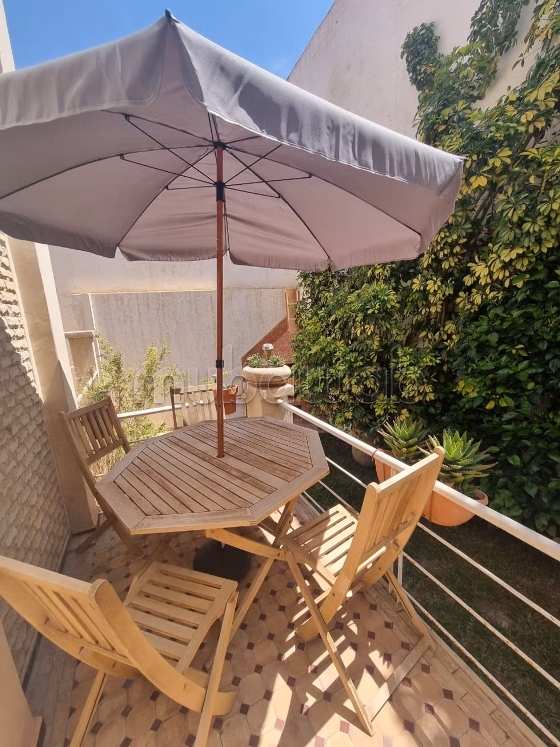 Somptueuse maison à vendre à Hay Dakhla. 3 pièces. Antenne parabolique et sécurité