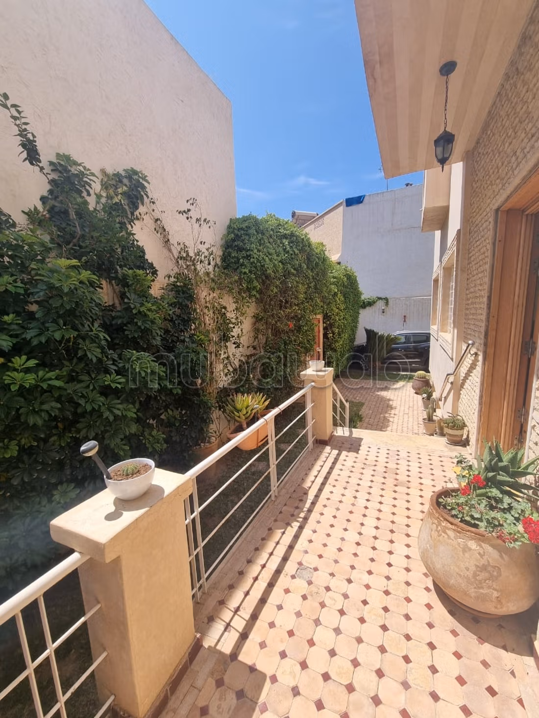 Somptueuse maison à vendre à Hay Dakhla. 3 pièces. Antenne parabolique et sécurité
